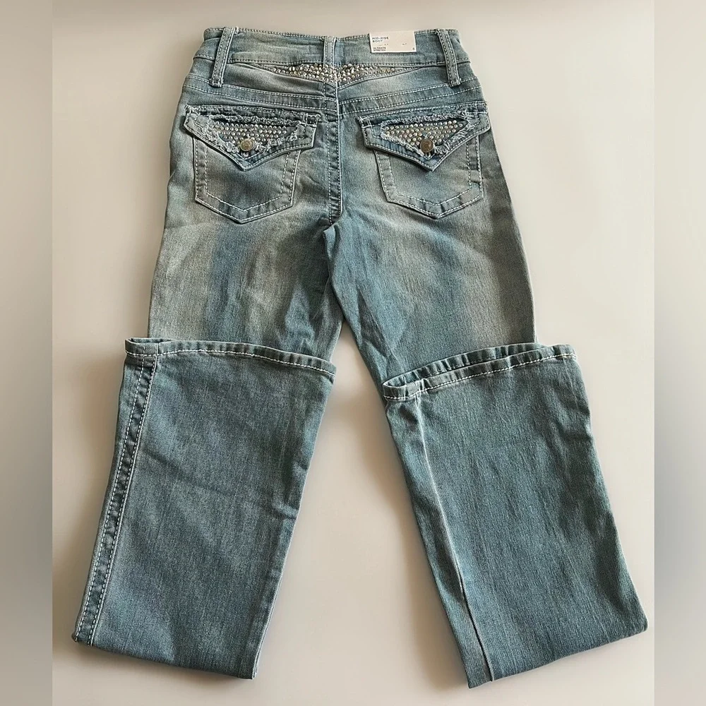 Rue21 Mid - Rise Boot Ultimate Stretch Flare Jean Size 6 - Picture 2 of 13